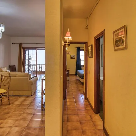 Ocean View-2 Bed-Sleeps 4-Pueblo Marinero Acantilado de los Gigantes
