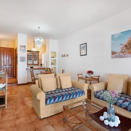 Ocean View-2 Bed-Sleeps 4-Pueblo Marinero Acantilado de los Gigantes